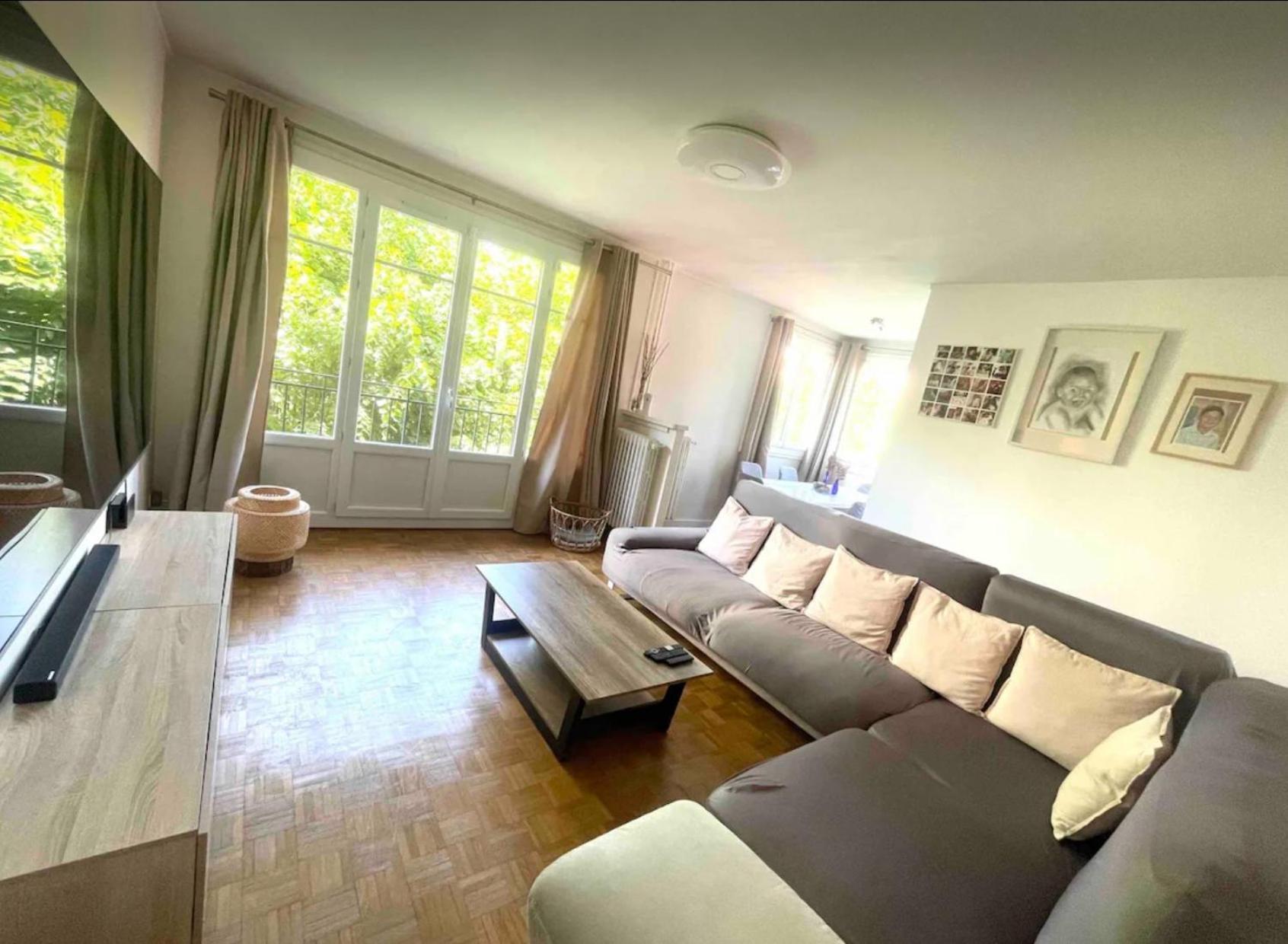 Modern 2 Bedroom Apartment Near Paris Metro, Giant Flat Screen Tv 85 Inches, Balcony, Free Parking Ivry-sur-Seine Exterior photo